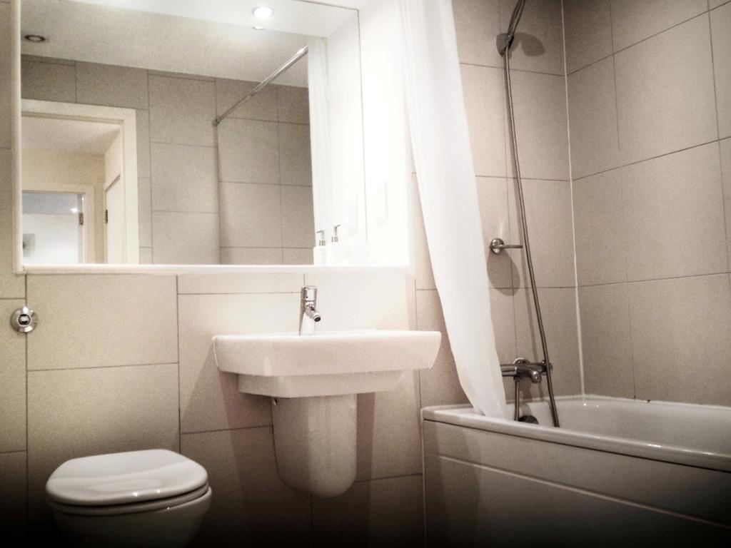 อเล็กซานเดอร์ อพาร์ตเมนต์ ไลม์สแควร์ Apartment นิวคาสเซิล อะพอน ไทน์ ห้อง รูปภาพ